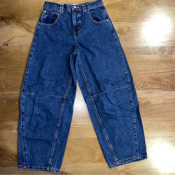 BDG Rih Extreme Barrel Mid-Rise Jean - Picture 2 of 16